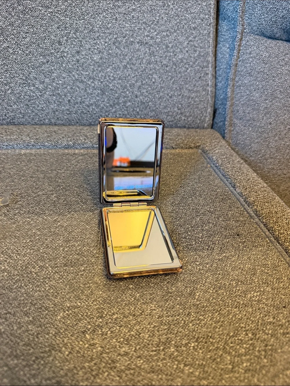 N/A compact pocket